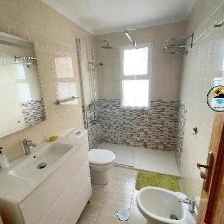 Lmha 05 Puerto Mar, 2 Bedroom, 1 Bathroom With Sea View In アパート *